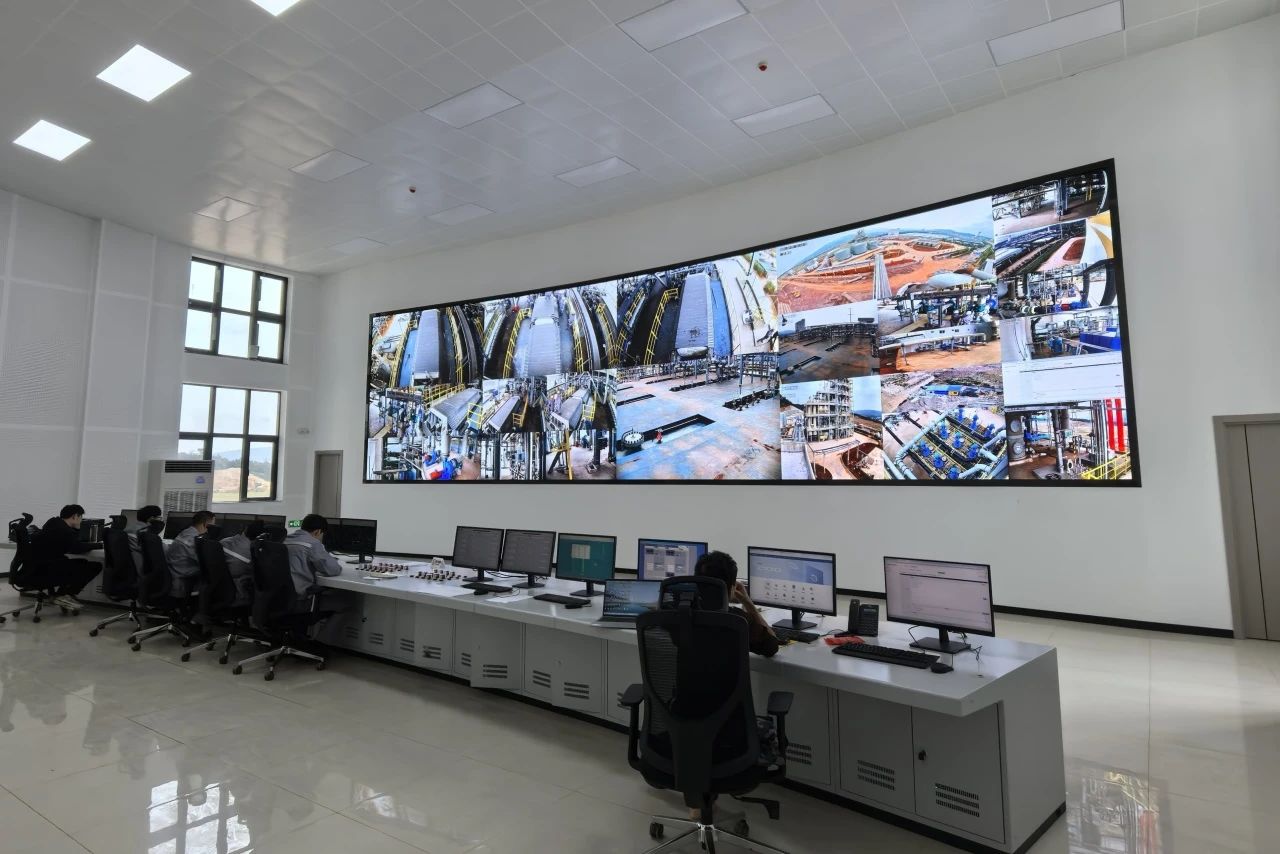 华陆公司云南瓮福祥丰无水氟化氢项目一次性投料试车成功