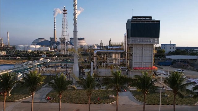 五环公司总承包的国内首个海洋富碳天然气干重整项目提前完成机械竣工